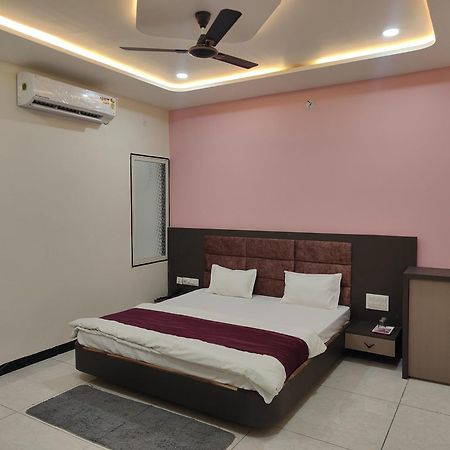Yashomati Hotel Maheshwar Exterior photo