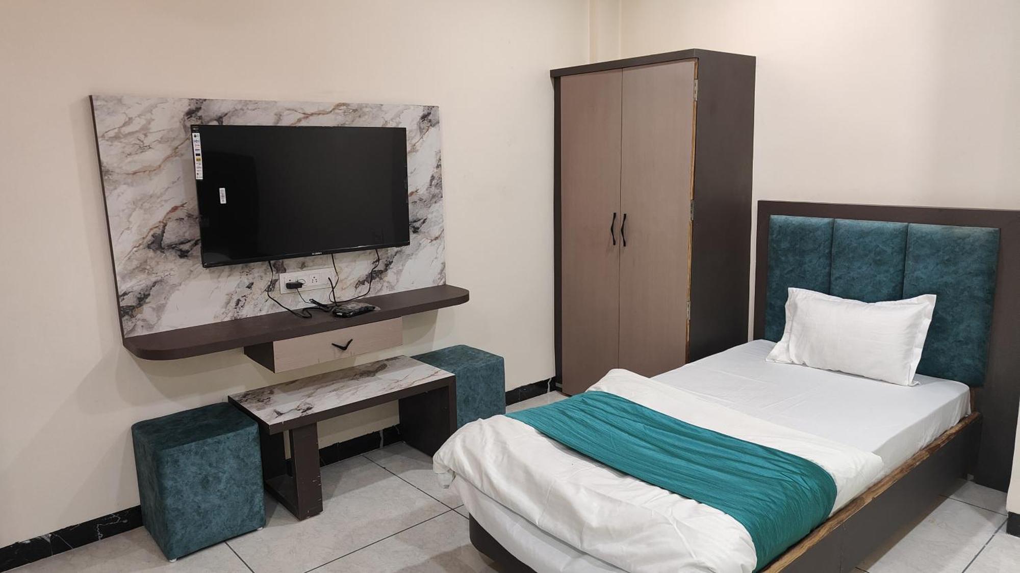 Yashomati Hotel Maheshwar Exterior photo
